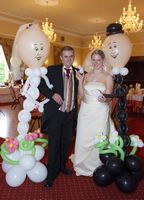 balloon bride and groom